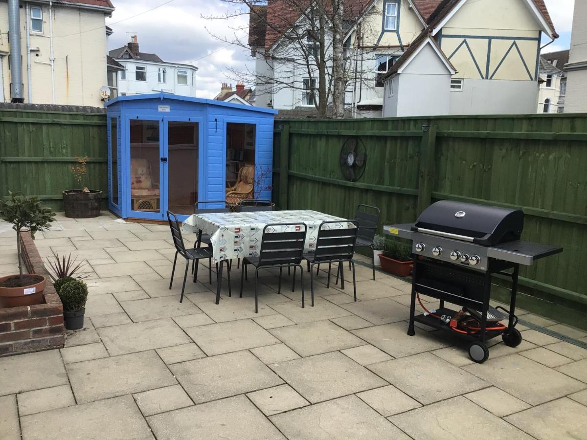 Rockmount Court Apartment Bournemouth Bagian luar foto