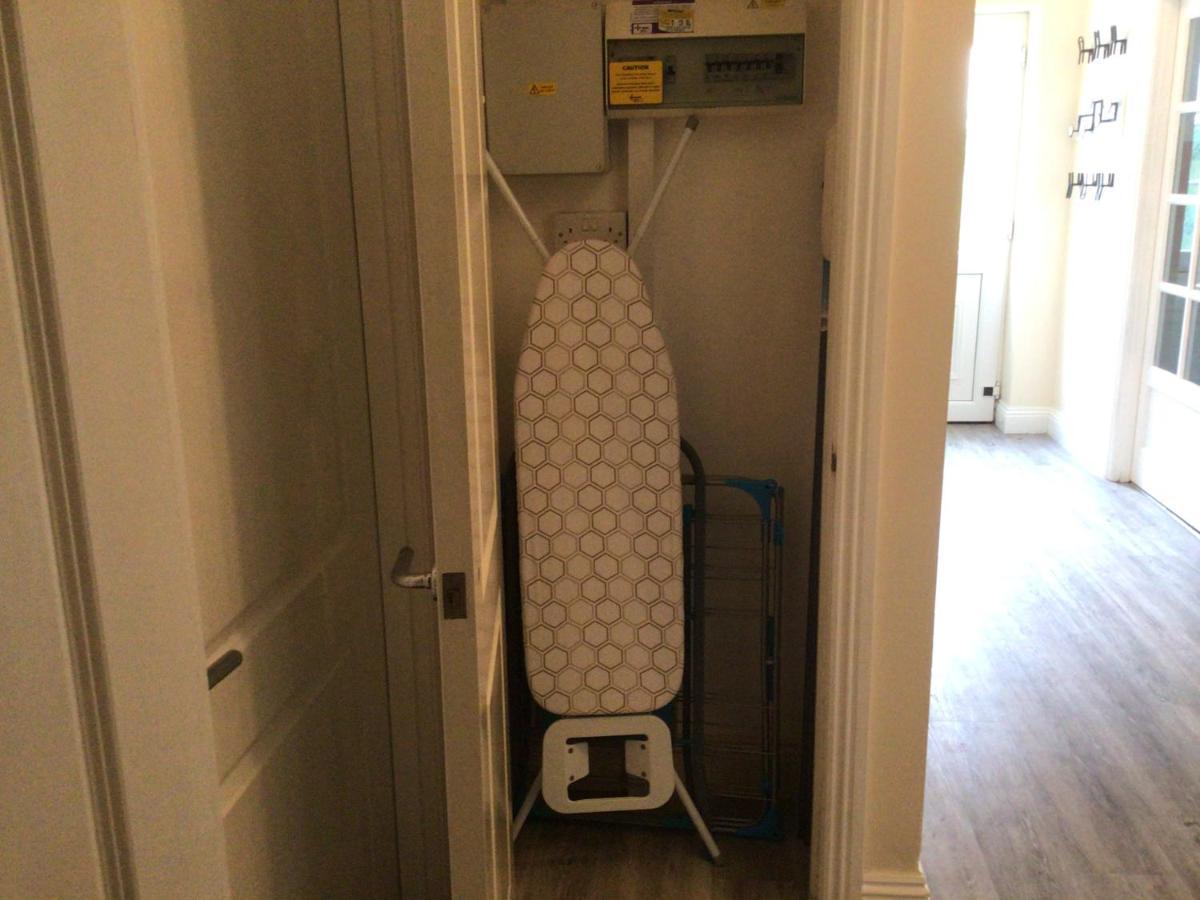 Rockmount Court Apartment Bournemouth Bagian luar foto