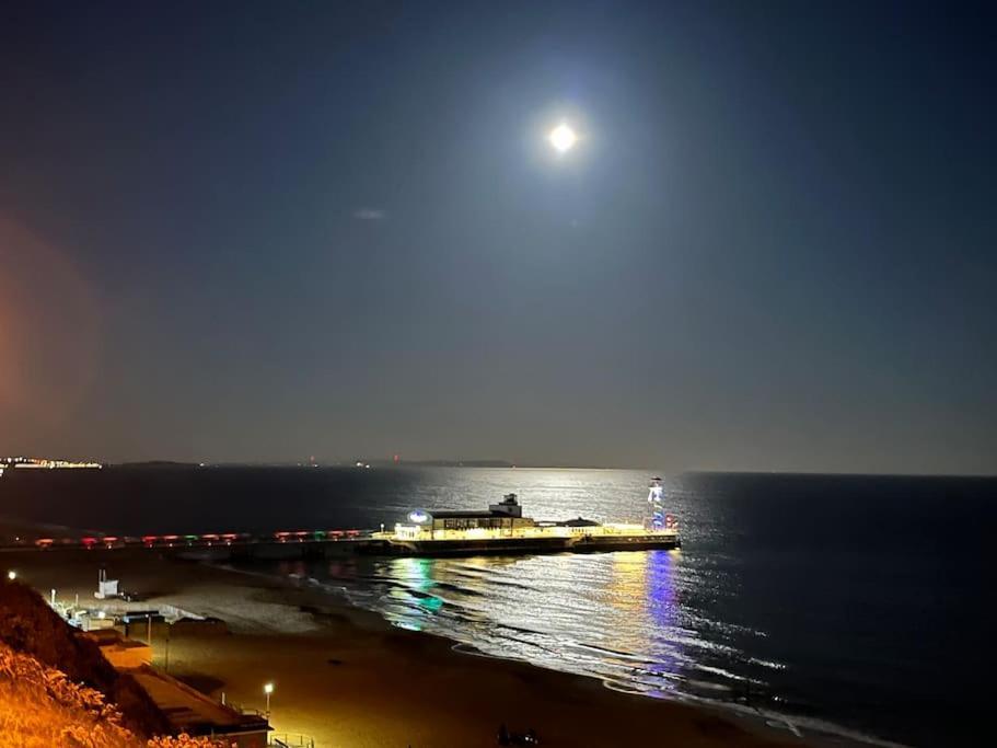 Rockmount Court Apartment Bournemouth Bagian luar foto