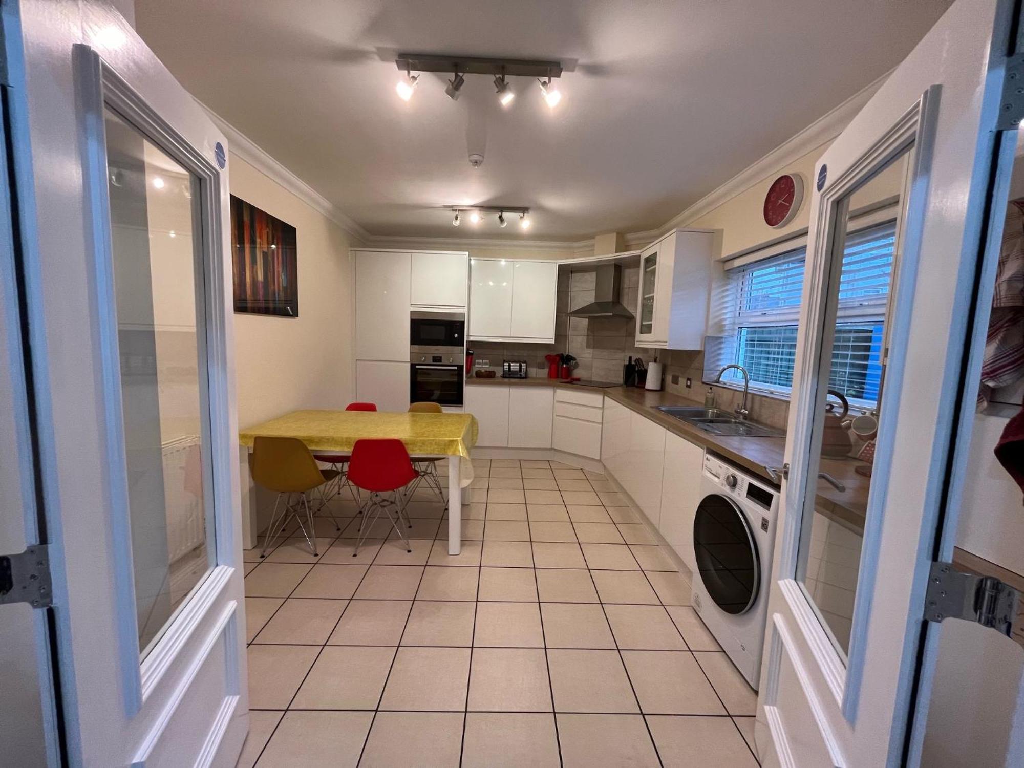 Rockmount Court Apartment Bournemouth Bagian luar foto