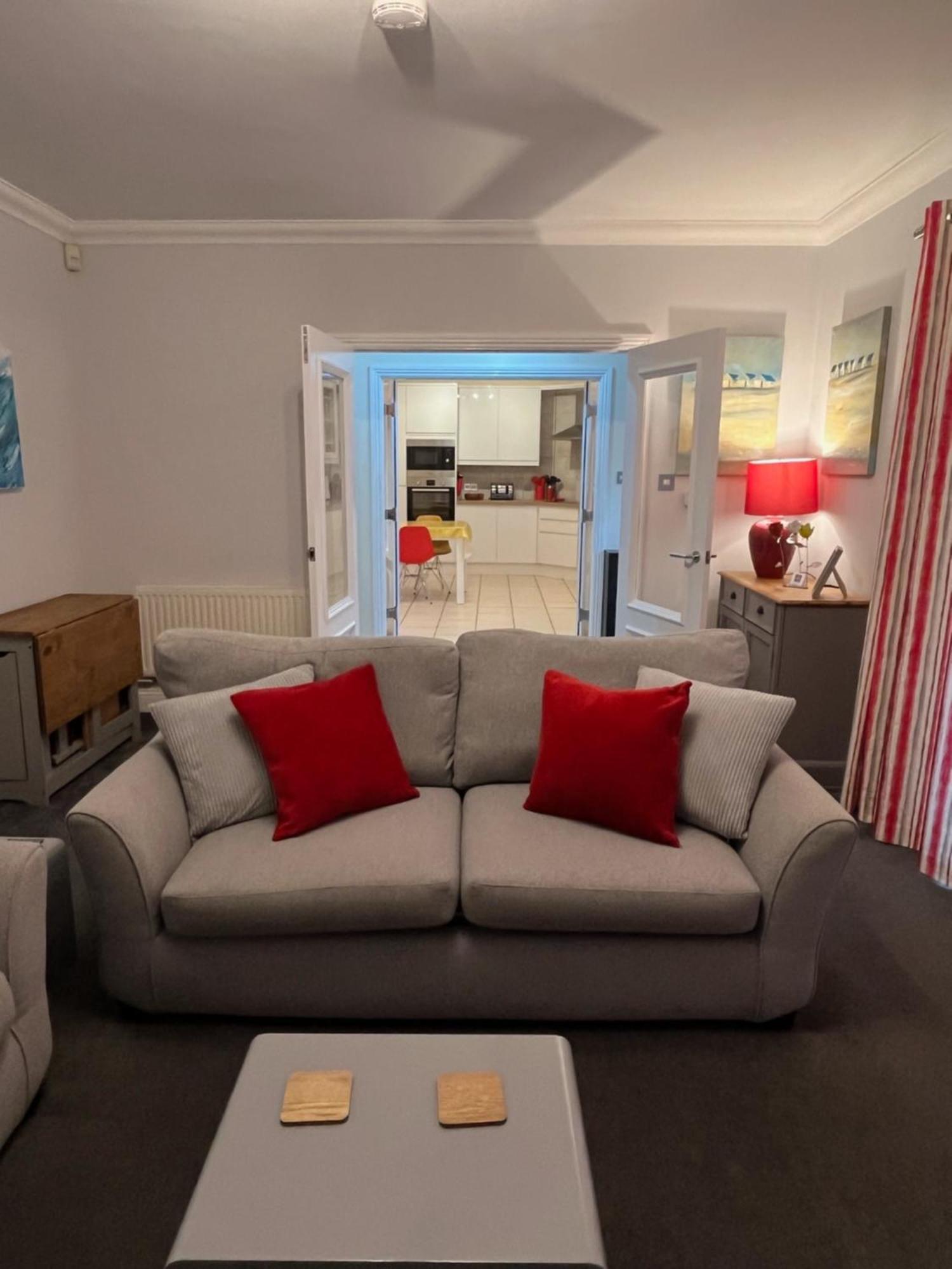 Rockmount Court Apartment Bournemouth Bagian luar foto